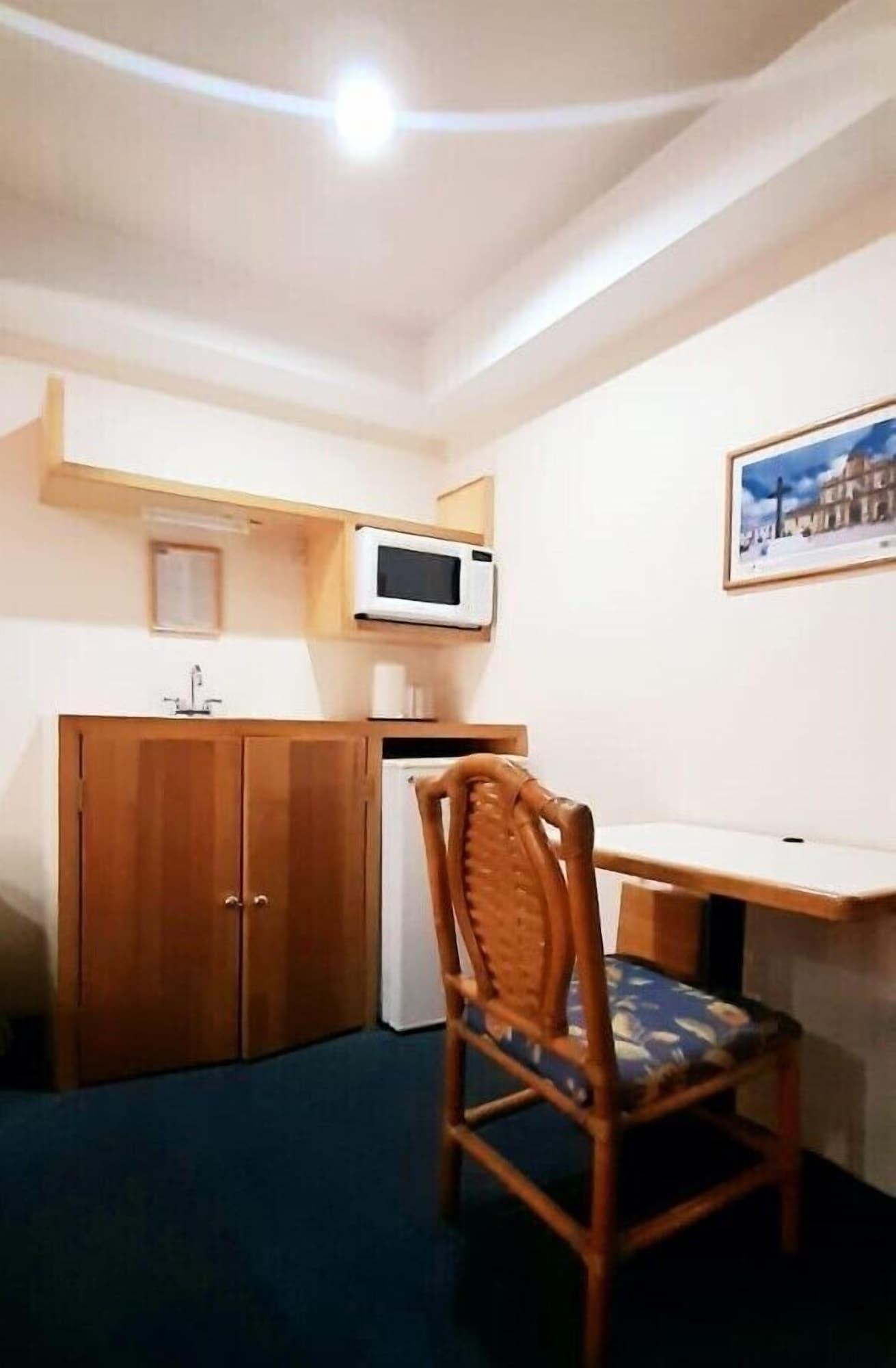 Oliva Plaza 4*