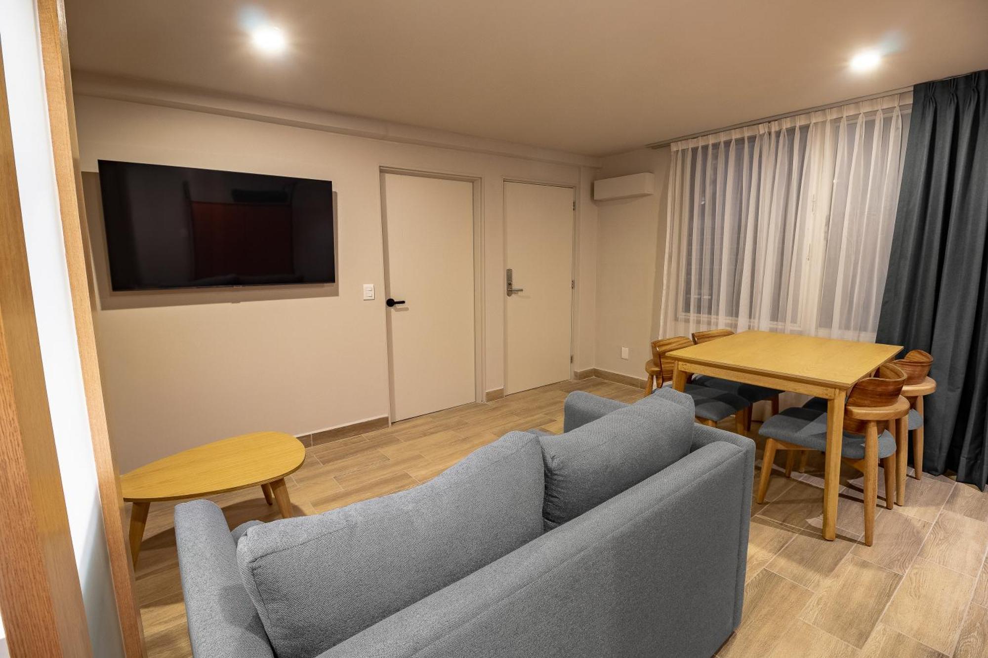 Hotel Oliva Plaza 4*