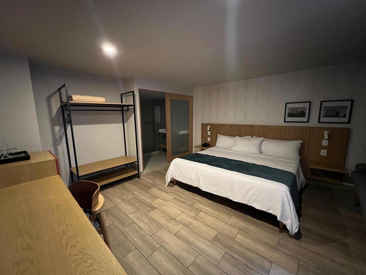 Hotel Oliva Plaza Guadalajara