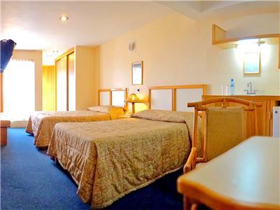 Oliva Plaza 4*